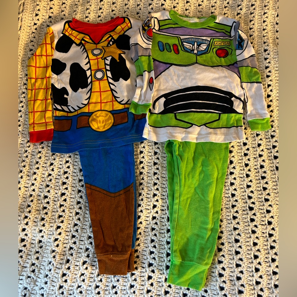 Bundle of 2 Toy Story toddler Pjs size 3T
